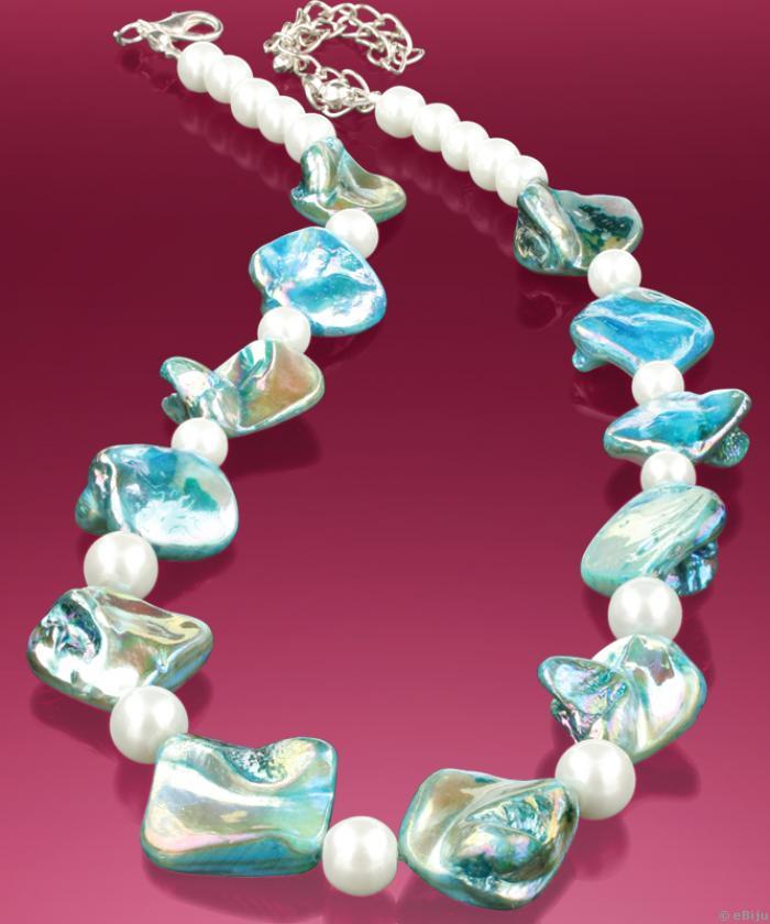 Colier sidef turcoaz lucios cu perle albe de sticla