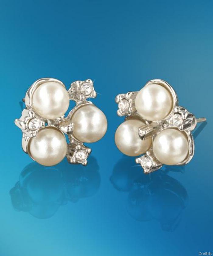 Cercei argintii cu trei perle se sticla si strasuri albe