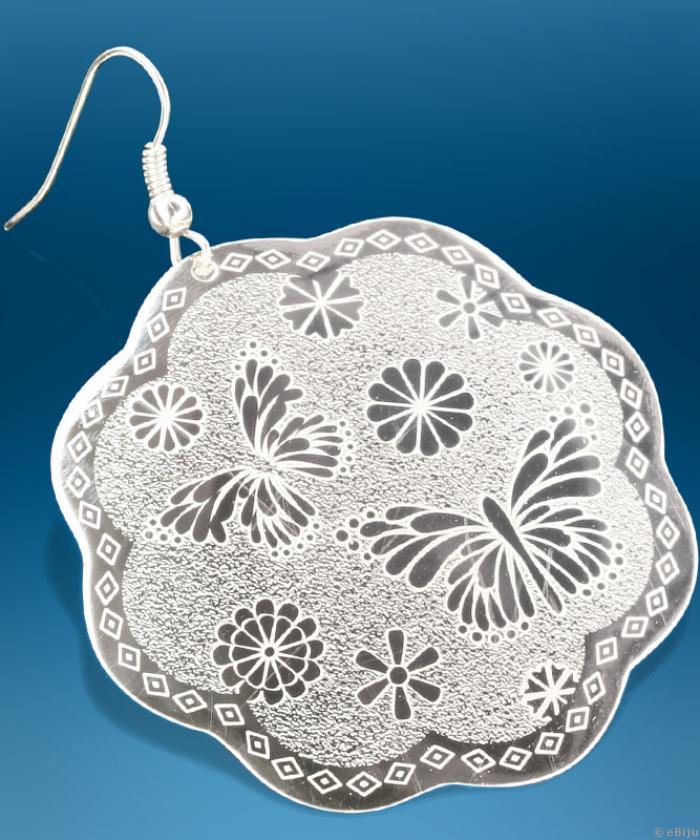 Cercei inox argintiu, forma floare, gravata cu fluturi
