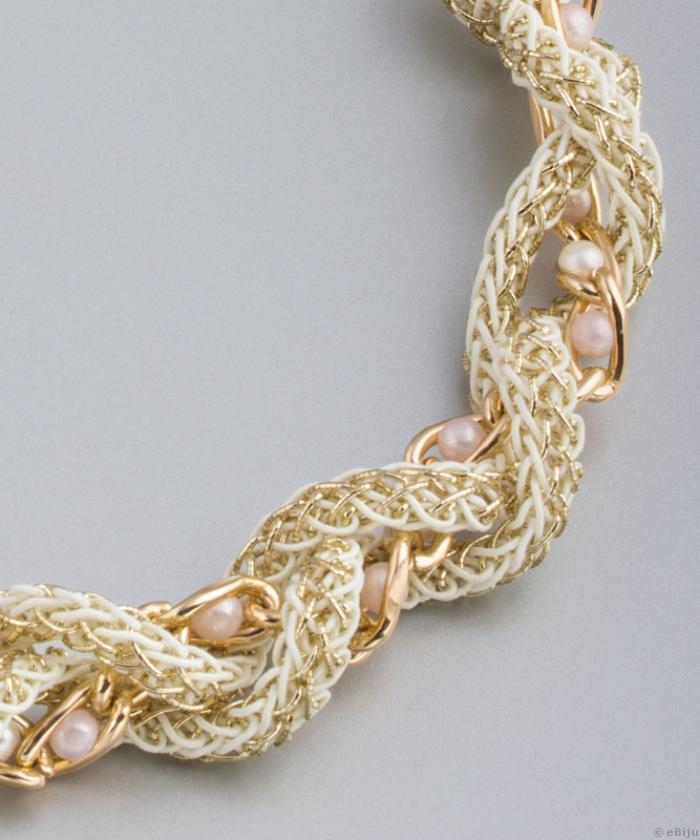 Colier împletit din fire textile crem-aurii şi lanţ auriu decorat cu perle albe şi roz
