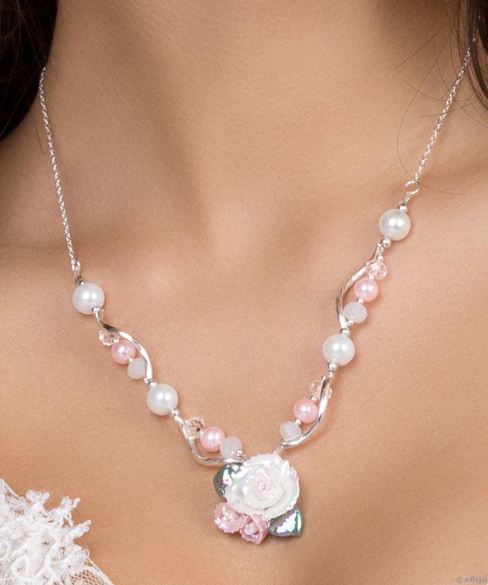 Colier trandafir alb-roz din porţelan, cu perle de sticlă