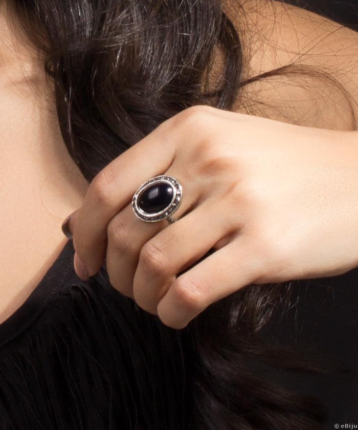 Inel cu piatră ovală neagră, 19 mm