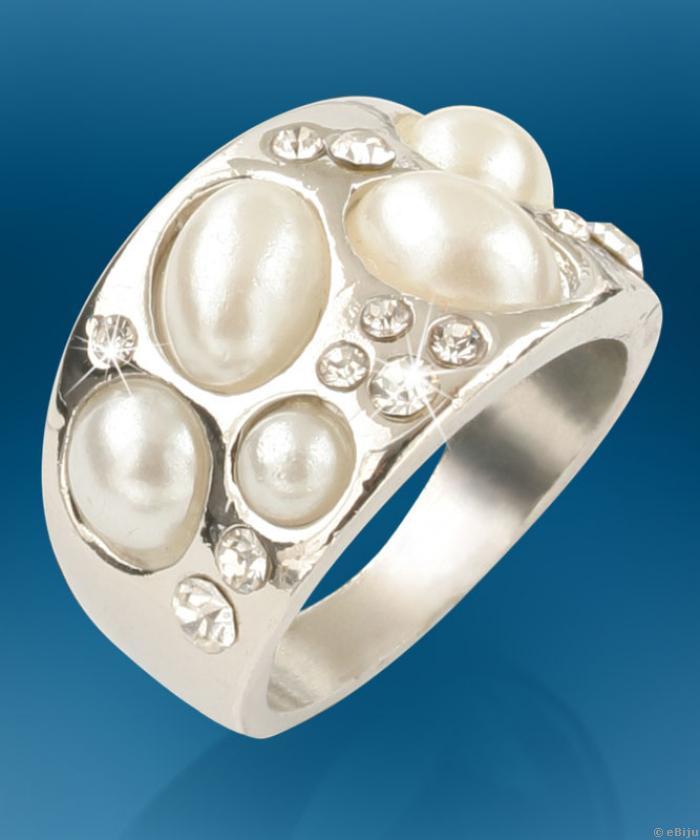 Inel din metal argintiu cu cristale si perle albe, marime 16 mm