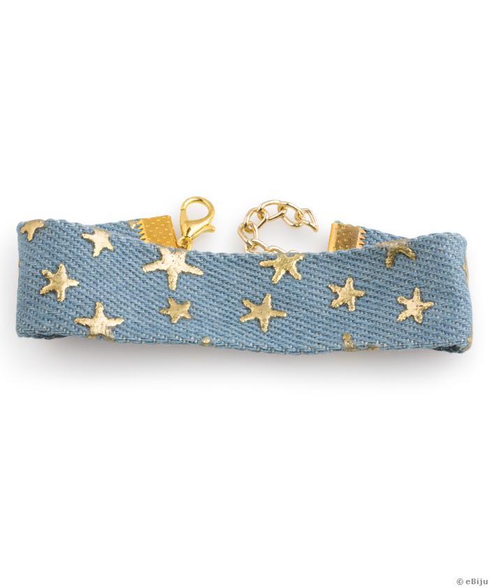 Kék farmeranyagból készült karkötő, csillagokkal